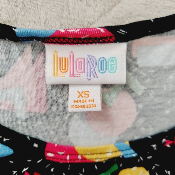 NWT LulaRoe Irma Geometric Tunic Top Short Sleeve XS - Picture 7 of 8